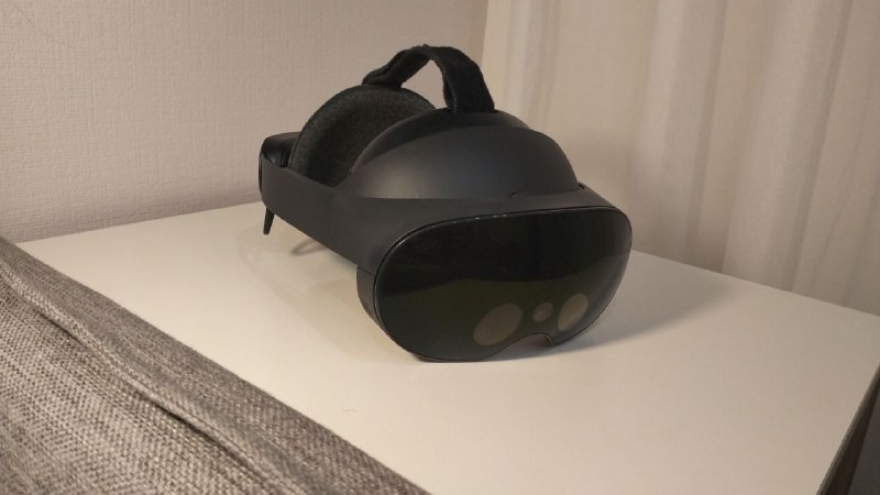 VR очки Oculus Quest Pro 256 Гб, контроллеры, комплектация