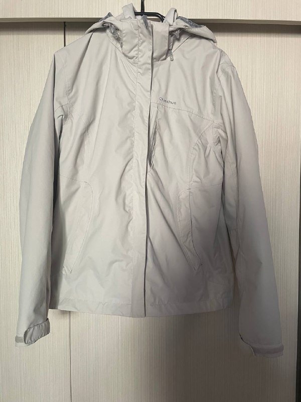 Женская ветровка Quechua размер M