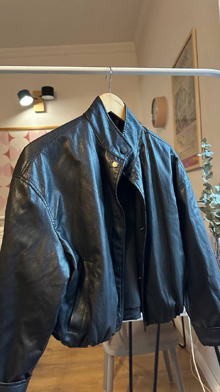 Кожаная куртка ZARA, S