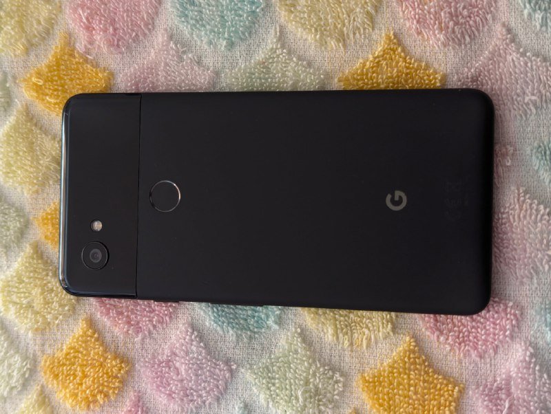 Смартфон Google Pixel 2 XL 4/64 с чехлом 3