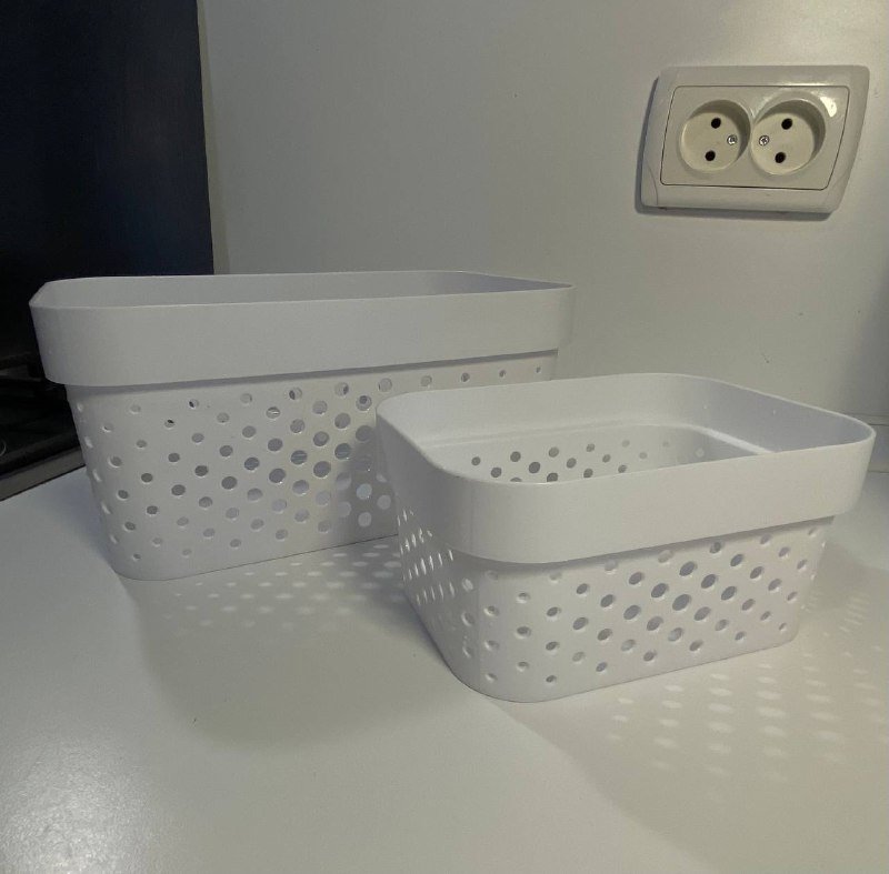 Белые контейнеры Jysk, Серые контейнеры, Мерный стаканчик, Стеклянная миска для хранения