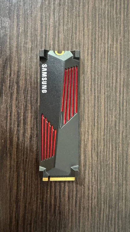 SSD Samsung 990 Pro 1 ТБ с радиатором 1