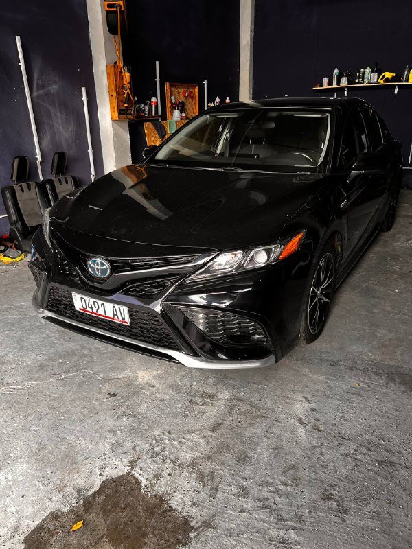 Toyota Camry 2021 2.5 гибрид