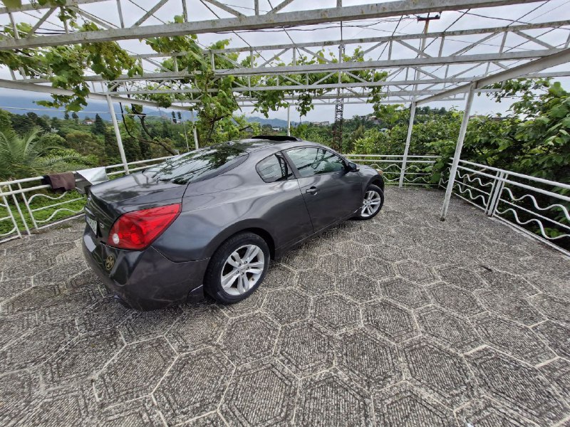Nissan altima cupe 2012 4
