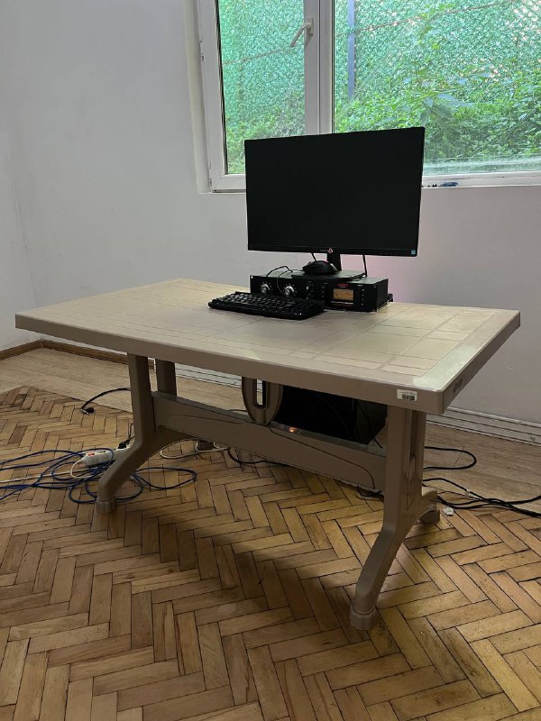 Стол 140x80 см высота 72 см