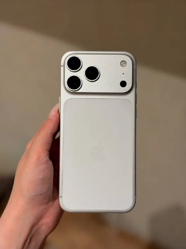 iPhone 16