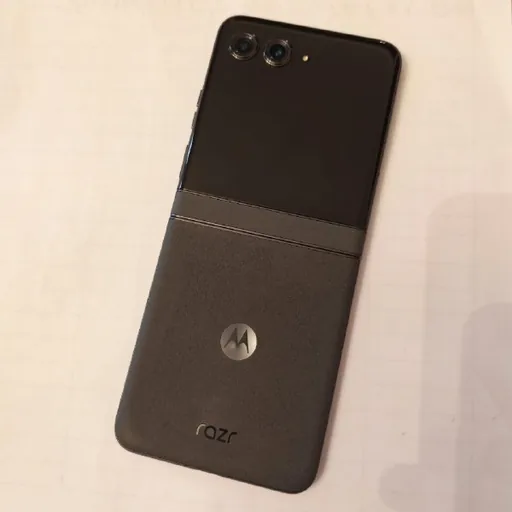 Motorola RAZR 2024