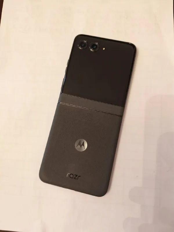 Motorola RAZR 2024 1