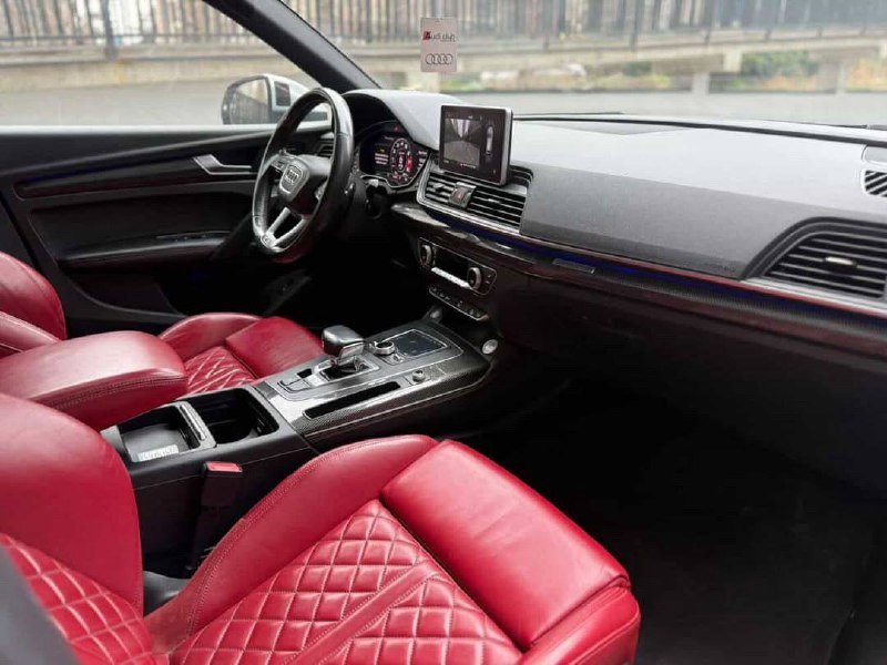Audi SQ5 Prestige 8