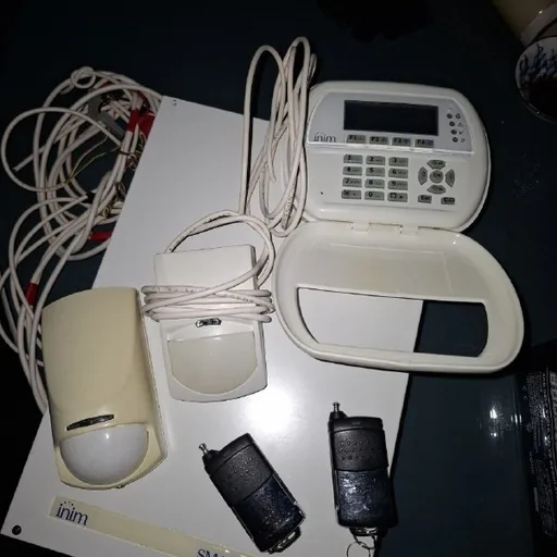 Комплект охранной сигнализации Inim SmartLiving 1050