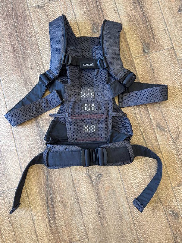 Эргорюкзак Baby Bjorn One Air для детей до 3 лет 2