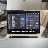 MacBook Pro 15 2018 i7 16 GB RAM 256 GB SSD 2