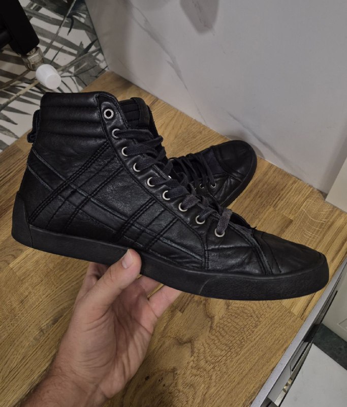 Кожаные куртки, футболка, кеды Diesel и другие 8