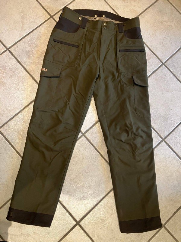 Härkila Pro Hunter Endure Pants, Burton Breach Earth Jacket, Endura Cycling Waterproof Pants 3