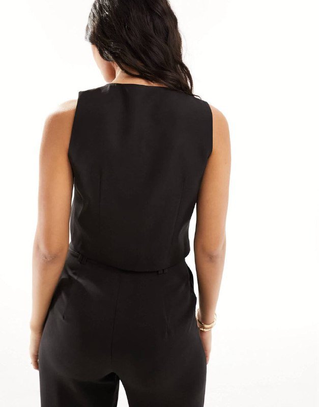 Кардиган, комбинезон Bardot, топ Kaiia 9