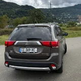 Mitsubishi Outlander SEL 2016 3