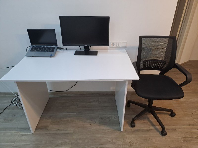 Стол письменный