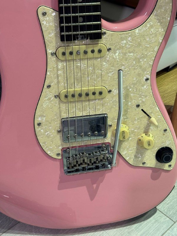 Гитары SigmaGuitars TM-12E, GTRS s800 и синтезатор Sequential Take 5 5