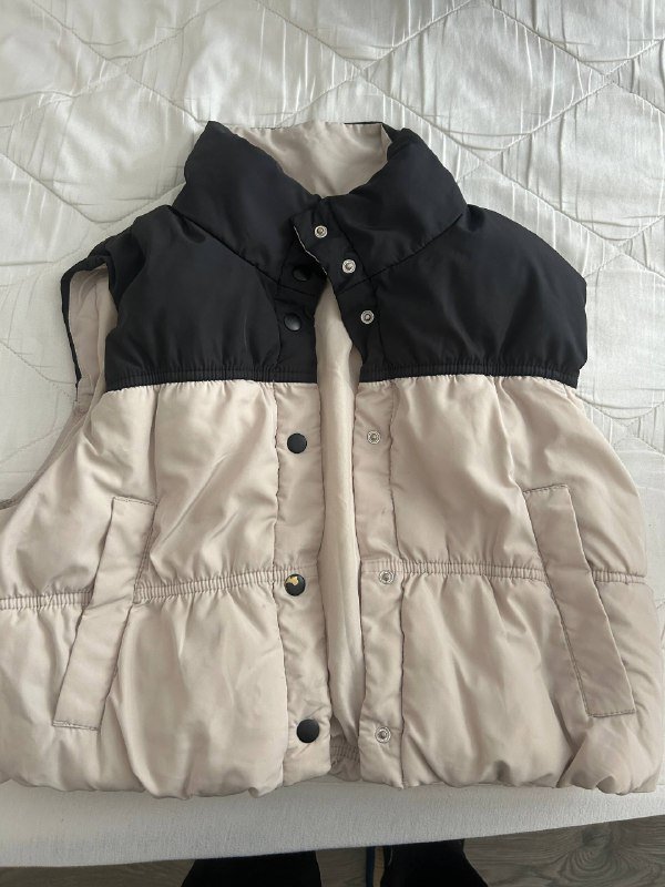 Жилетку размер S H&M