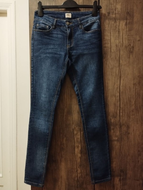 Clothes in perfect condition, sizes S-M 6