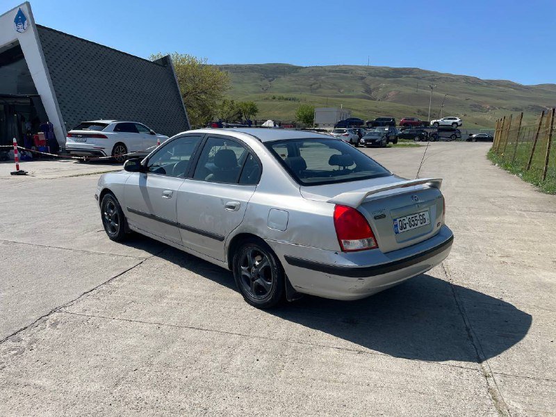 Hyundai Elantra 2.0 cng 2003 автомат 4