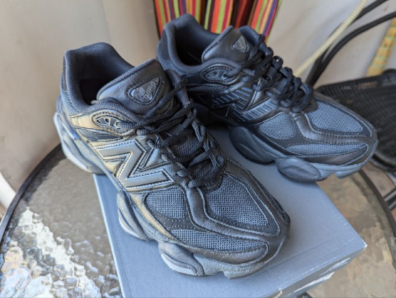 Кроссовки New Balance 9060, размер 42 EU