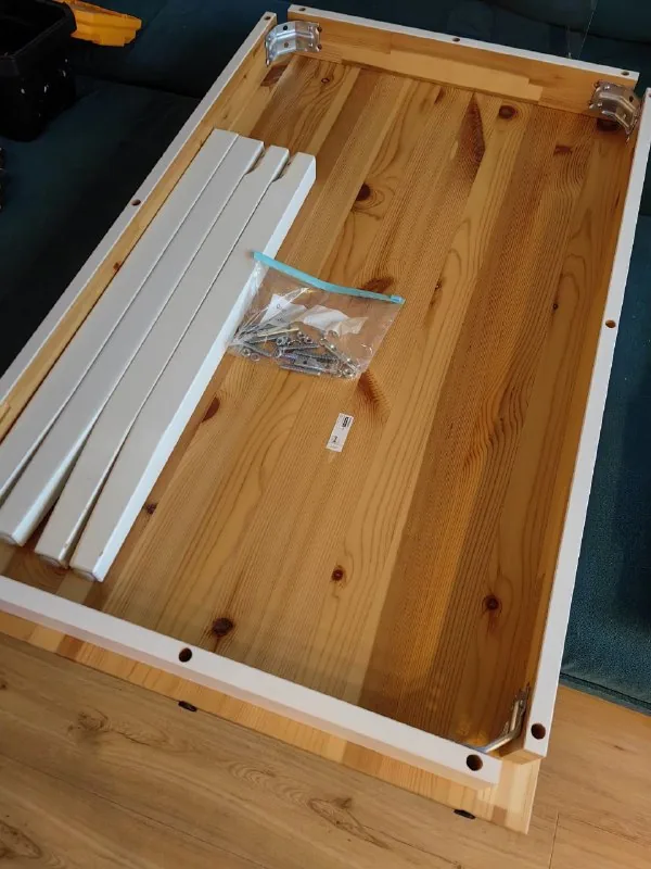 Стол IKEA 4