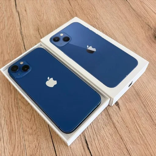 iPhone 13 пыльно голубой