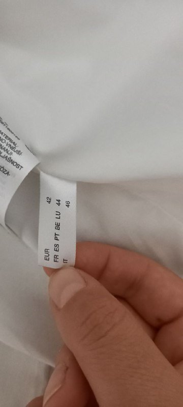 Белая куртка кожзам размер 48 3