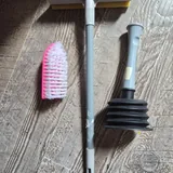 Щетка, стеклоочиститель, вантуз, помпа для воды, тазик, наколенник 1
