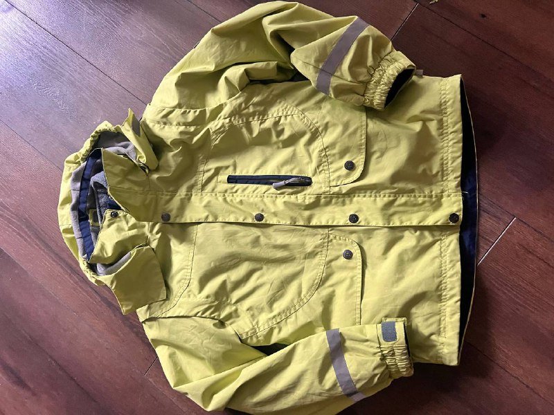 Джинсы детские Zara, Футболка Zara, Лонгслив Zara, Толстовка H&M, Книга Джинкс, Кигуруми динозавр, Кеды adidas, Кеды Zara, Школьный рюкзак yolo, Пенал, Куртка ветровка huppa, Подшлемник-балаклава spyder 10