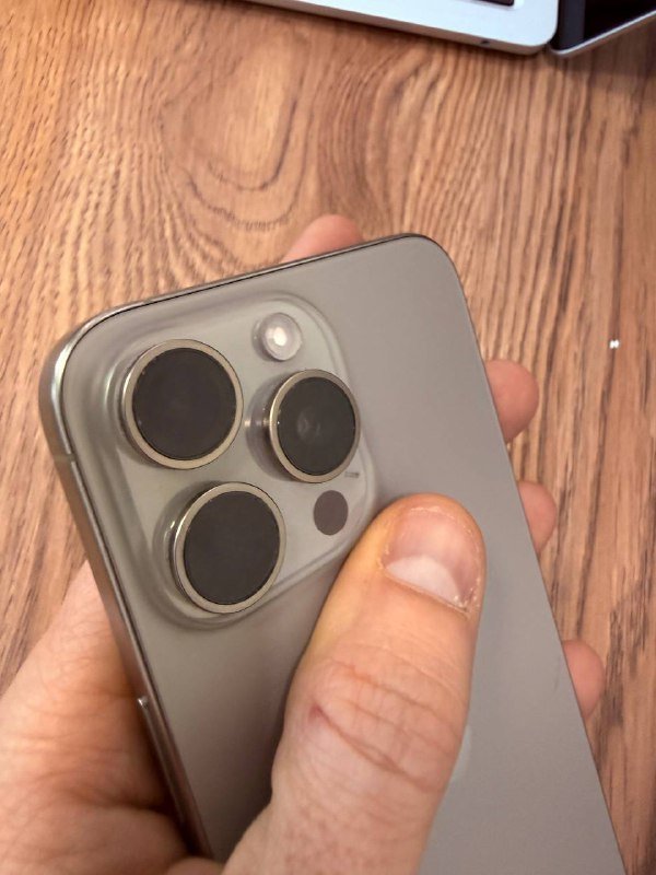 iPhone 15 Pro Max 256 GB 7