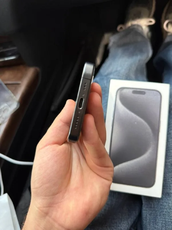 iPhone 15 Pro 128GB 1