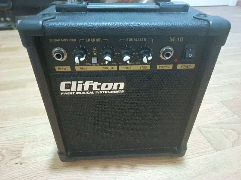 Clifton M-10 guitar amplifier