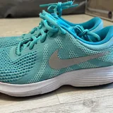Кроссовки Nike Revolution 4 2