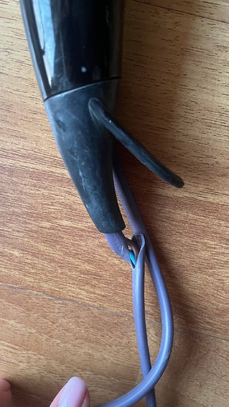 Фен Philips с небольшими повреждениями 2