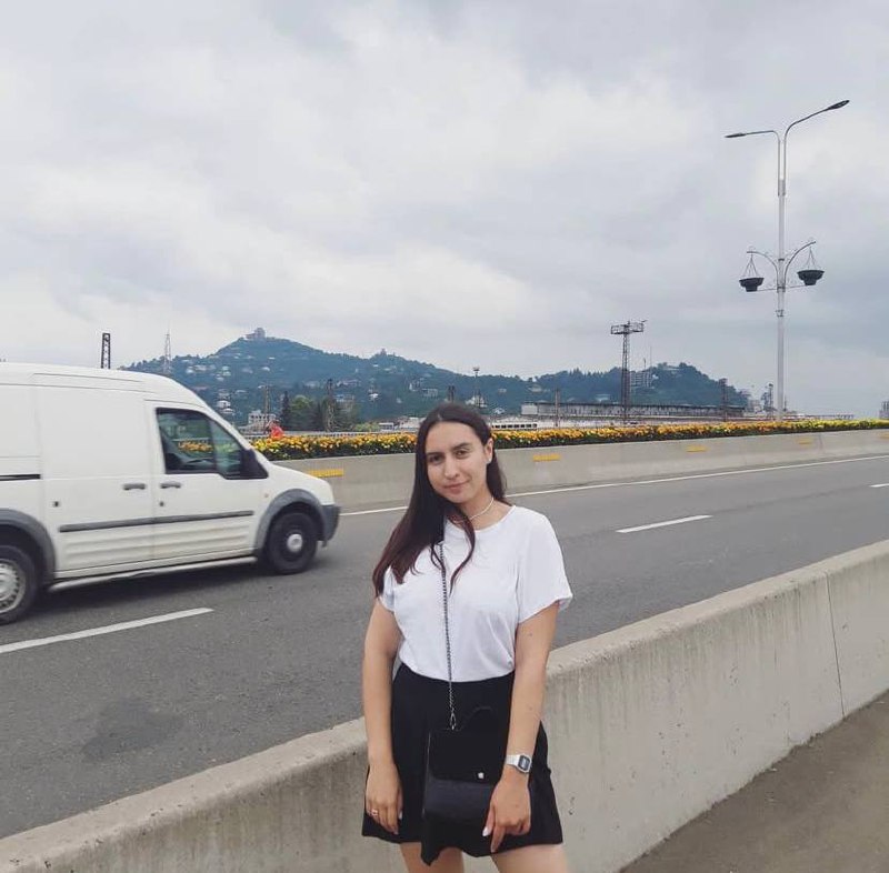 Юбки Stradivarius, Sinsay, Bershka 3