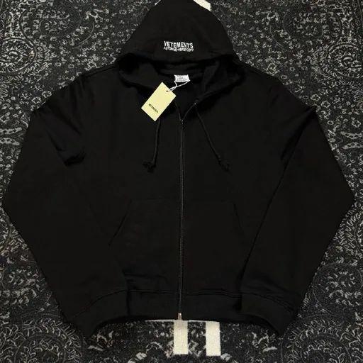 Зипхуди Vetements