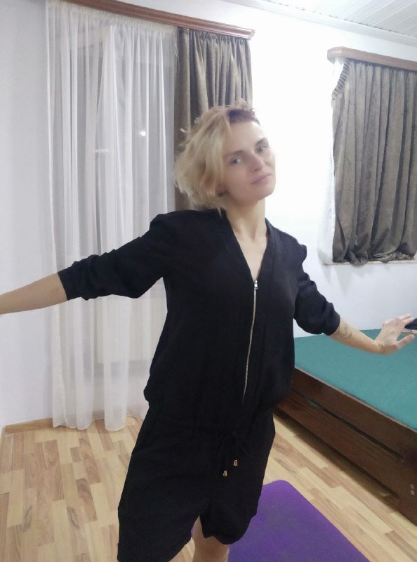 Платья, комбезы и красная жилетка 7