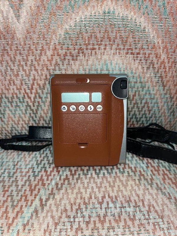 Fujifilm Instax Mini 90 Neo Classic камера 3