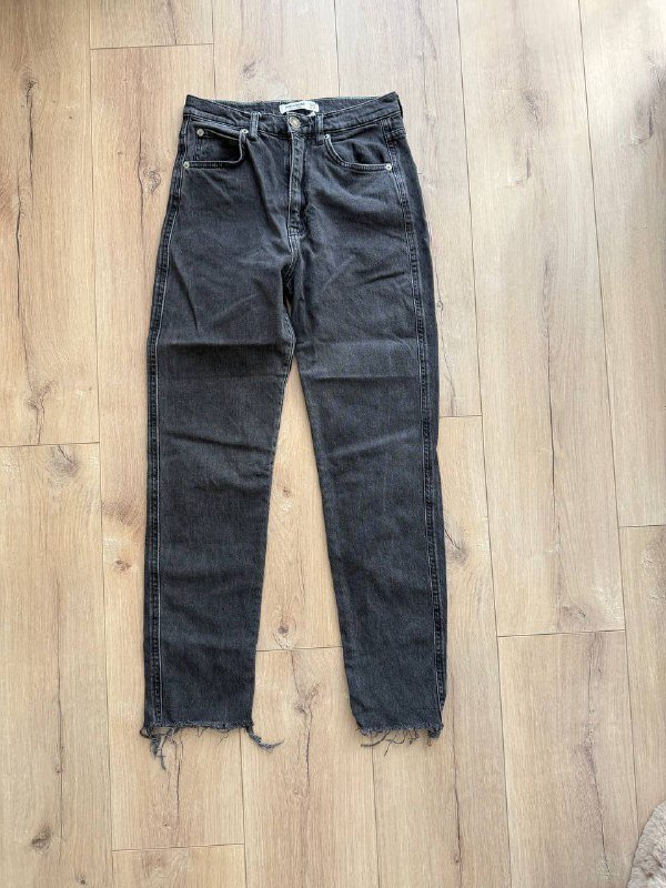 Лосины, джинсы Mom и Stradivarius, кофта Zara, мужские мокасины Zara, синий костюм 4