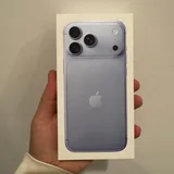 iPhone 18 Pro Max 256GB Glacier, iPhone 18 Pro 256GB Burgundy 1