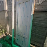 Дверь ПВХ и металлический стеллаж 2