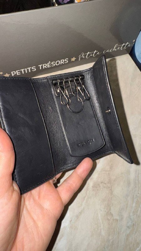 Кошельки, шкатулки, книжки, платок, ключница 10