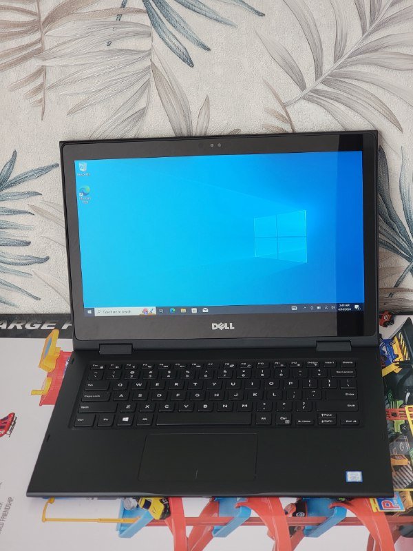 Ноутбук Dell Latitude 3390 2-в-1 13.3" FHD Core i5 8GB 256GB 4
