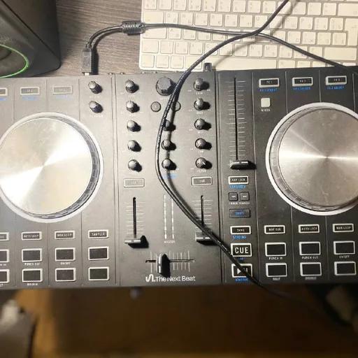 DJ-контроллер The Next Beat