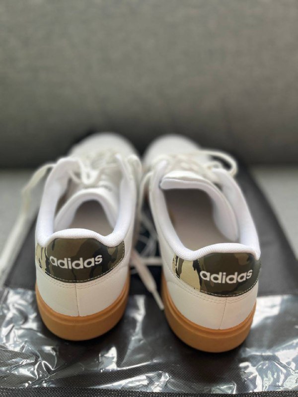 Adidas кроссовки размер 46 6