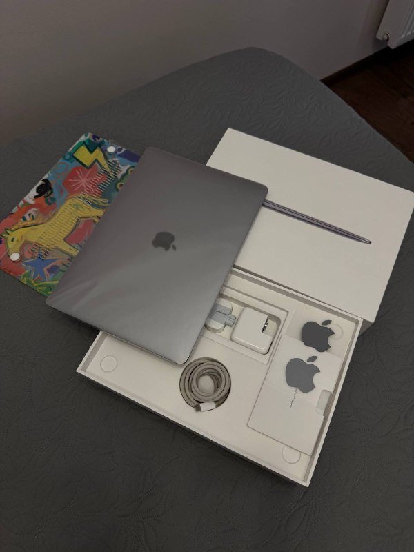 Macbook Air 13 M1 2020, 8/256, Space Gray 7