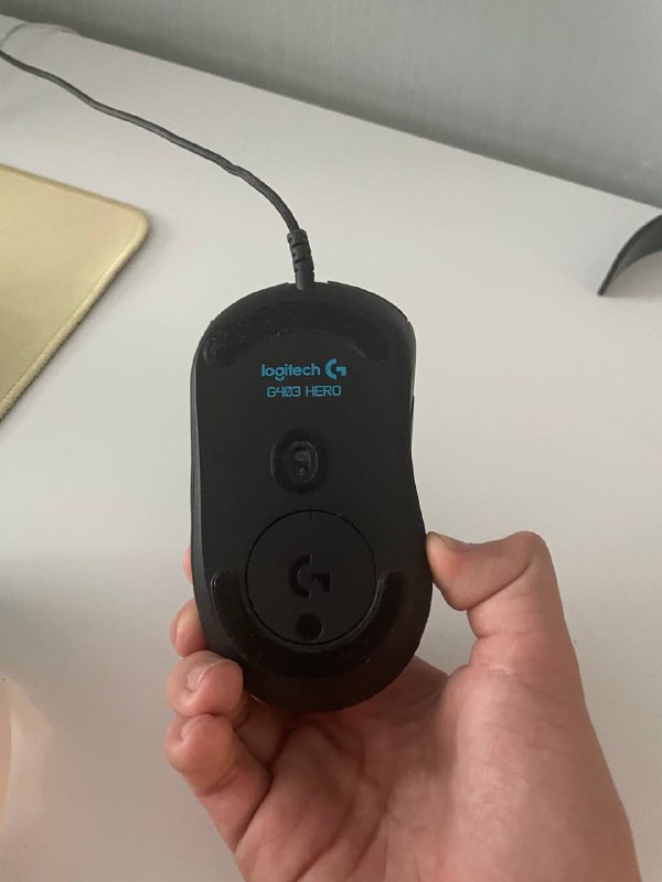 Мышь Logitech G403, почти новая 2