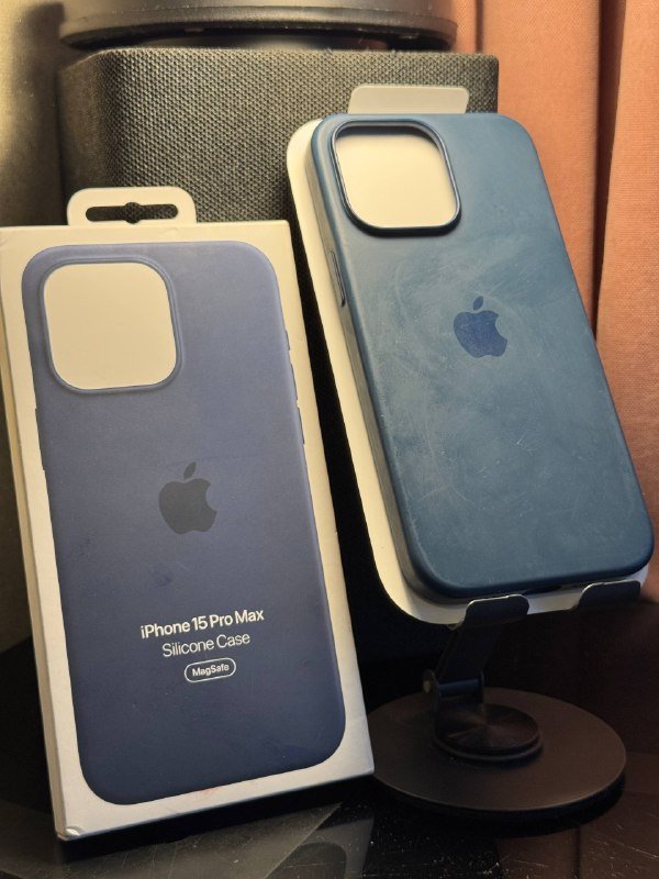 Оригинальный чехол на iPhone 15 pro max синий 1